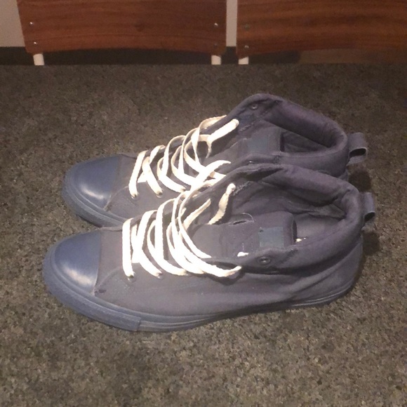 Converse Chuck Taylors - Picture 2 of 3